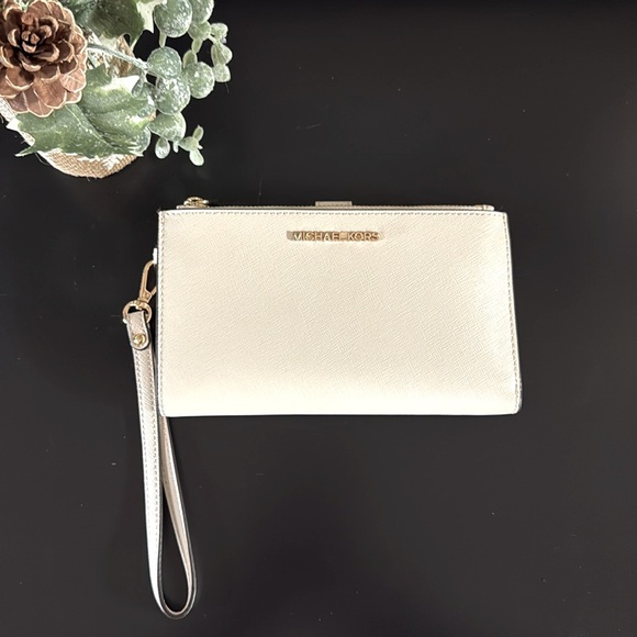 Michale Kors Jet Set Doublee Zip Wristlet Wallet - Picture 3 of 13